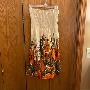 Strapless flowery dress